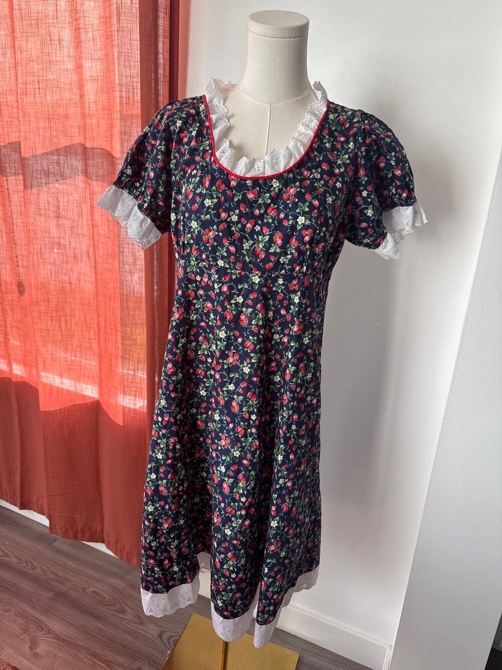 Vintage Secrets Nunley Babydoll Strawberry Dress Coquette Kawaii Whimsical